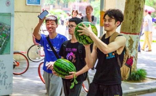 文山学院吃瓜视频,揭秘校园生活趣味瞬间