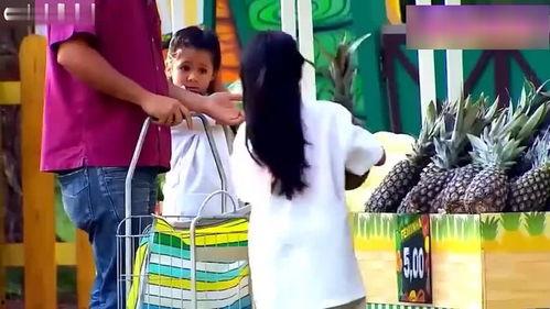 吃瓜卖水果女人搞笑视频,吃瓜卖果女，水果摊上的欢乐喜剧