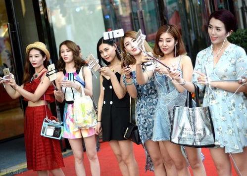 美女吃瓜网红事件视频,揭秘网络红人的争议瞬间